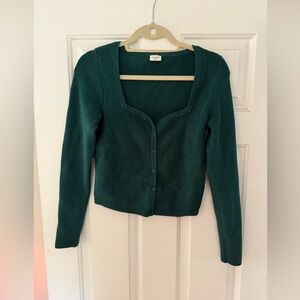 Abercrombie & Fitch green ribbed button-up cardigan with a square neckline